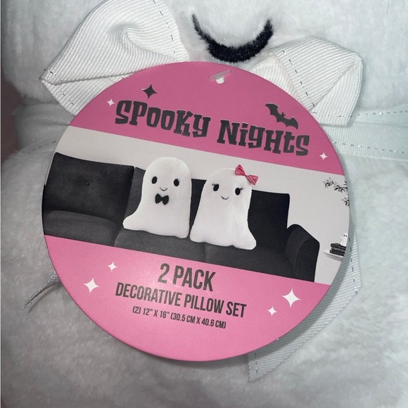 👻🎀ghost pillow with pink bow 🎀👻 - Picture 4 of 4